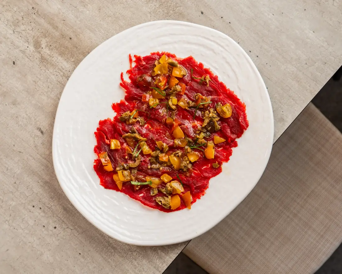 Carpaccio di manzo di Bottega Minotti, protagonista della Raw Masterclass